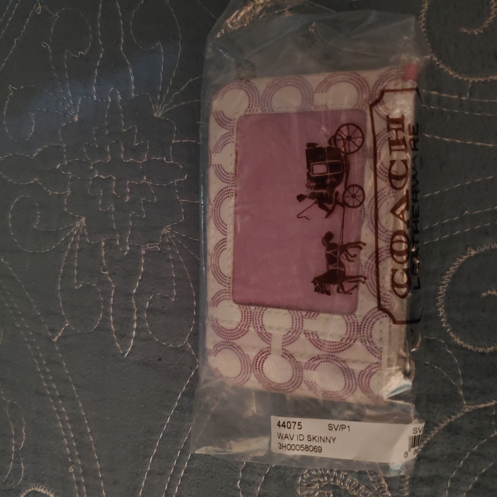 Coach Card Case - Picture 6 of 7